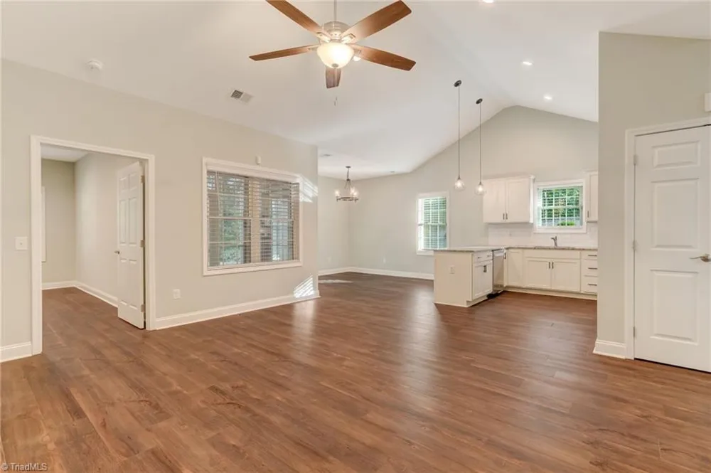 2222 St James Drive Reidsville, NC 27320