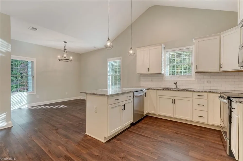 2222 St James Drive Reidsville, NC 27320