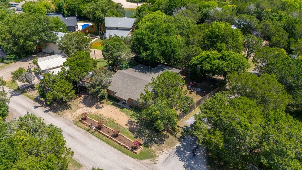 190 Crowfoot Lane Whitney, TX 76692