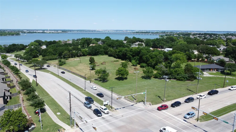 2214 Rowlett Road Garland, TX 75043
