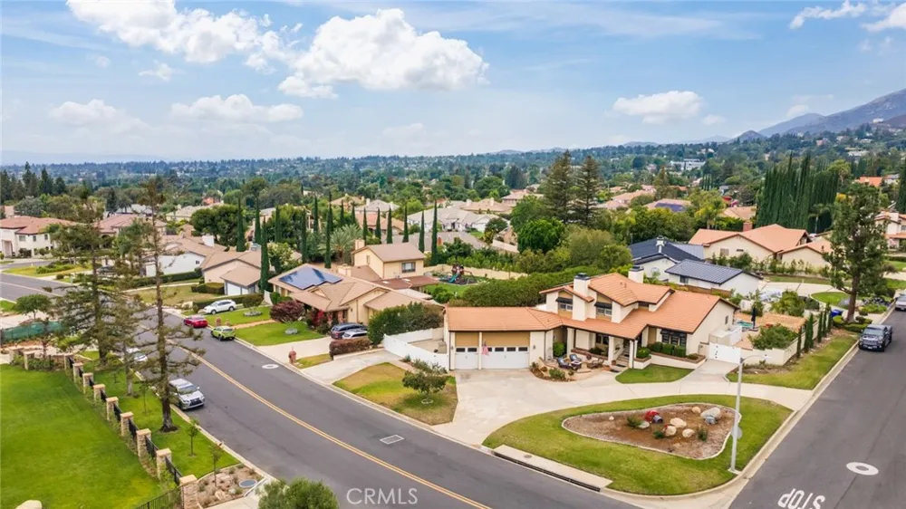 2429 Cliff Road Upland, CA 91784