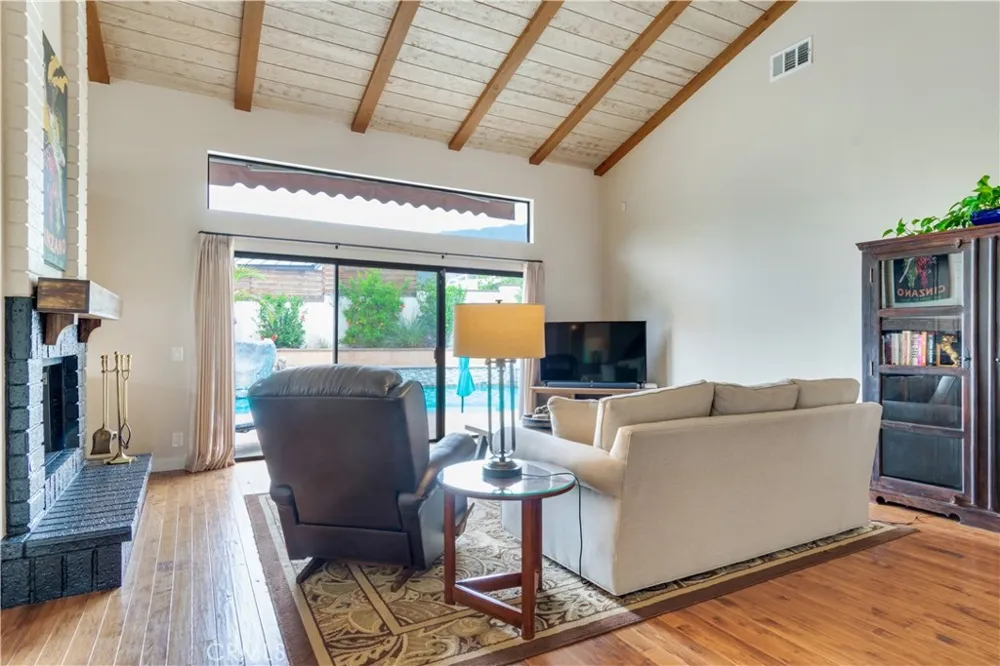2429 Cliff Road Upland, CA 91784