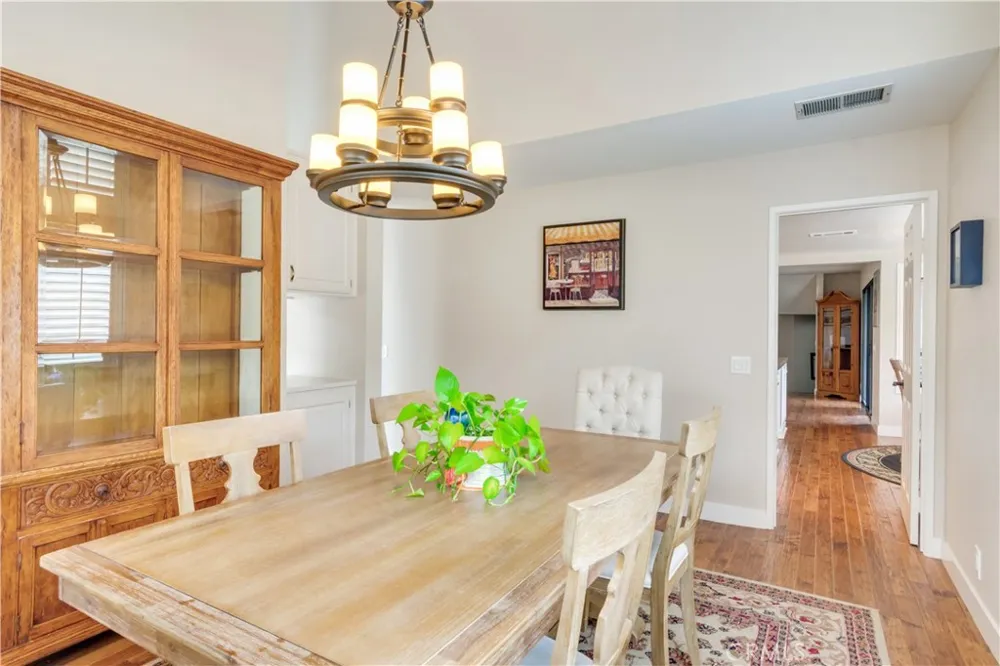 2429 Cliff Road Upland, CA 91784