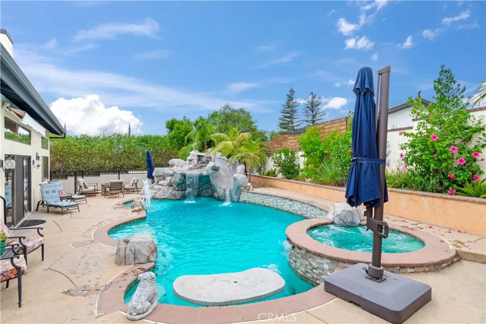 2429 Cliff Road Upland, CA 91784