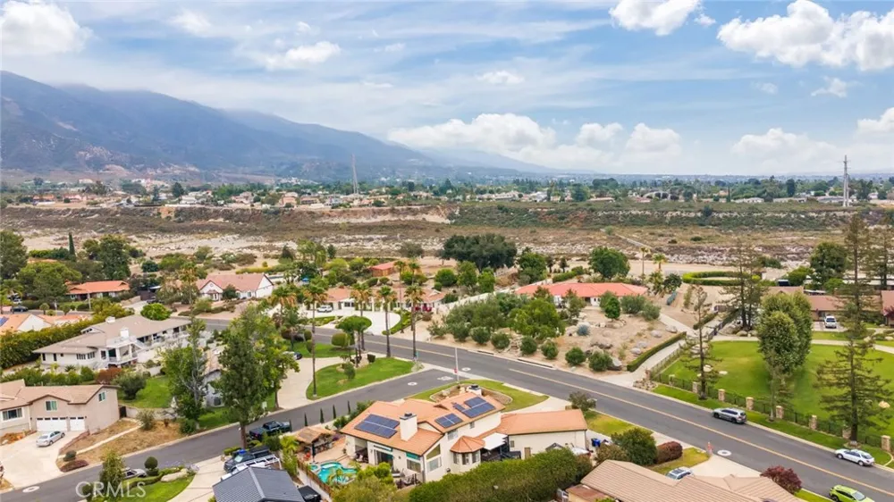 2429 Cliff Road Upland, CA 91784