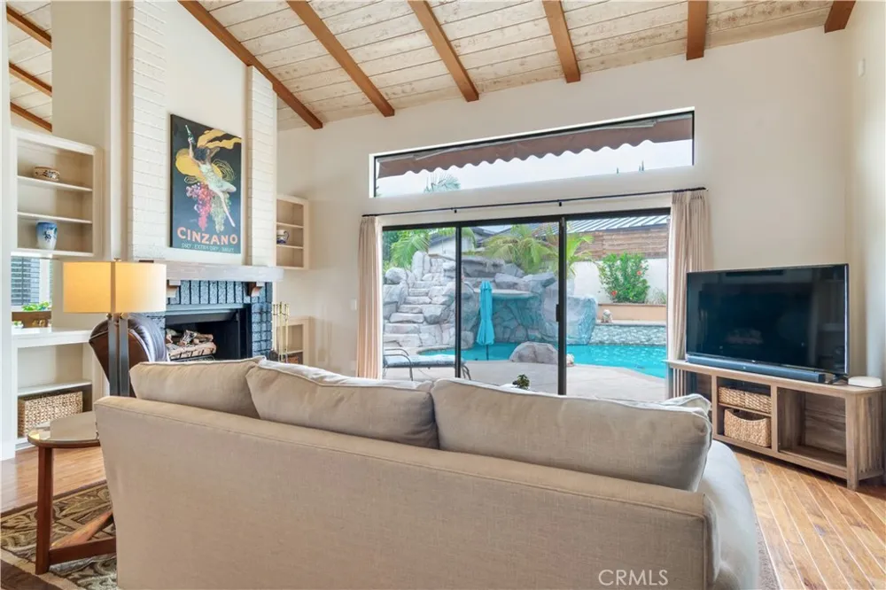 2429 Cliff Road Upland, CA 91784
