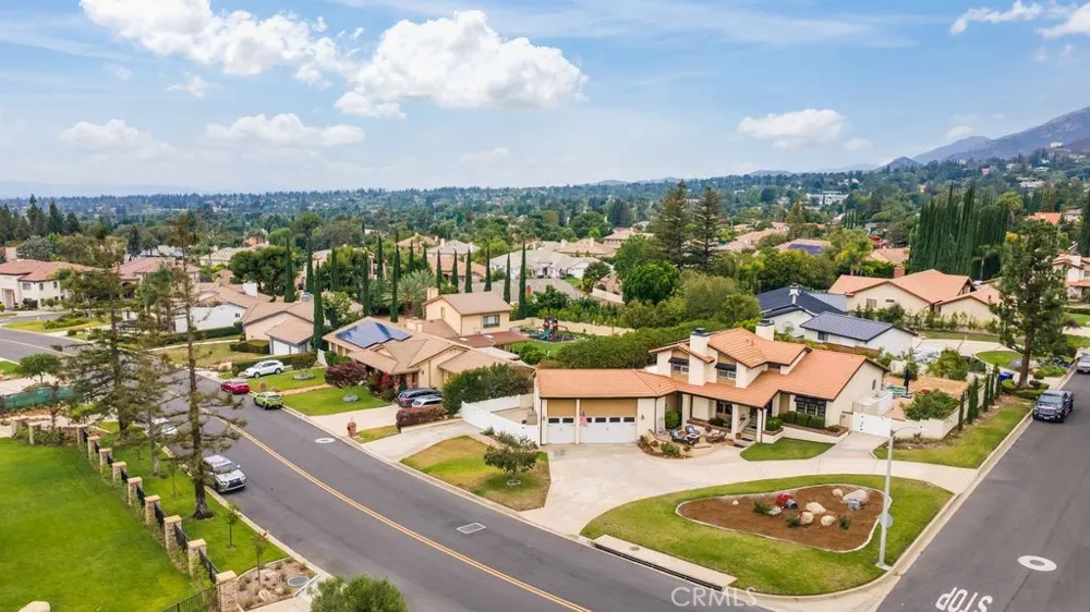 2429 Cliff Road Upland, CA 91784