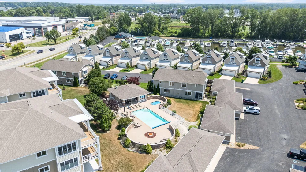 930 W Savidge Street #20 Spring Lake, MI 49456