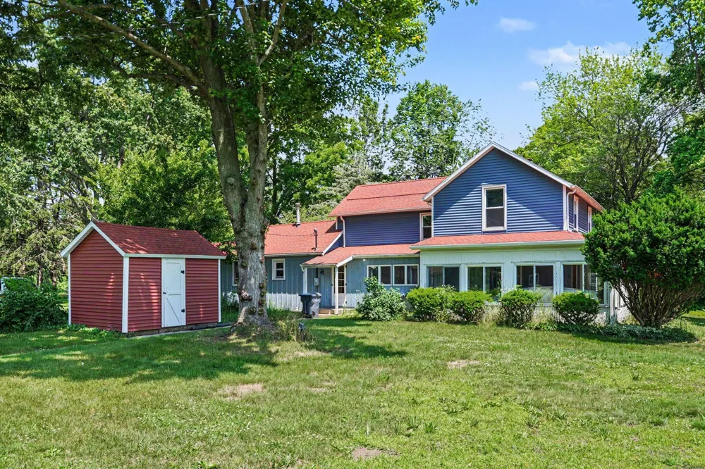 5497 Wilson Street Coloma Charter Township, MI 49038