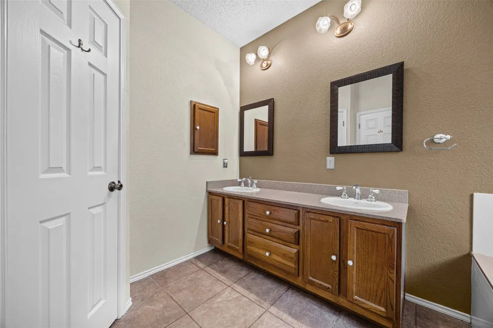 6661 Ruxton Lane Austin, TX 78749