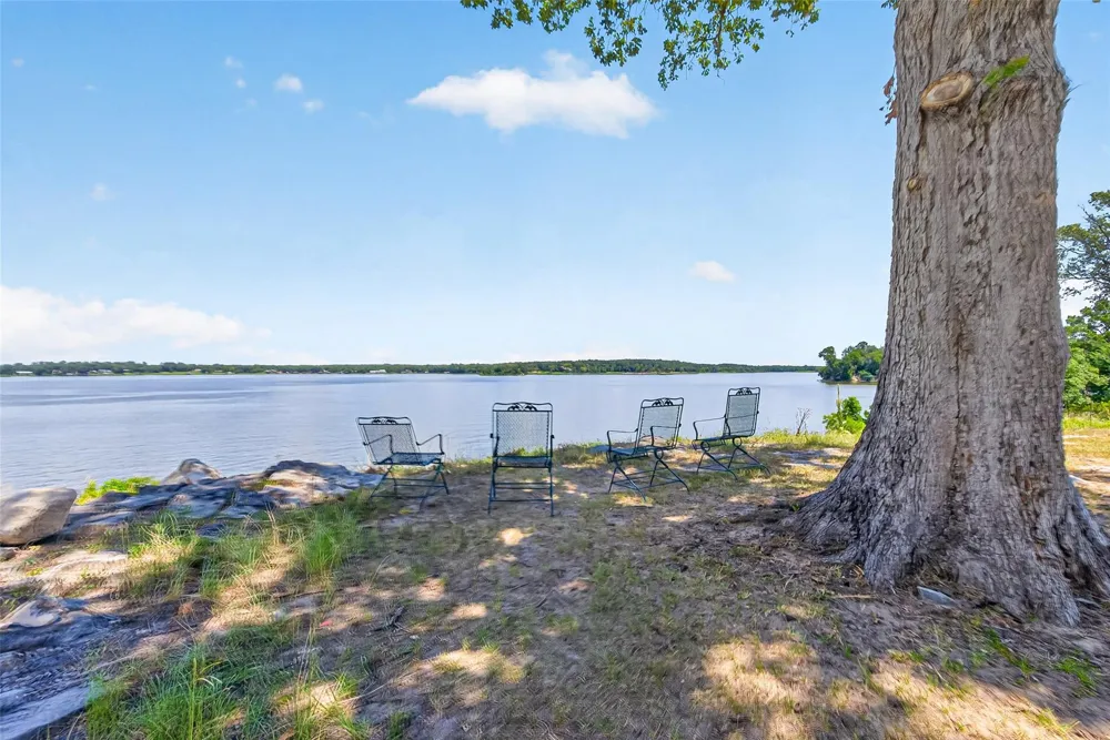 180 Holly Trail Trinity, TX 75862