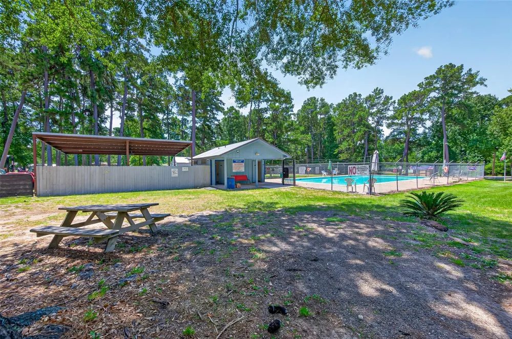 180 Holly Trail Trinity, TX 75862