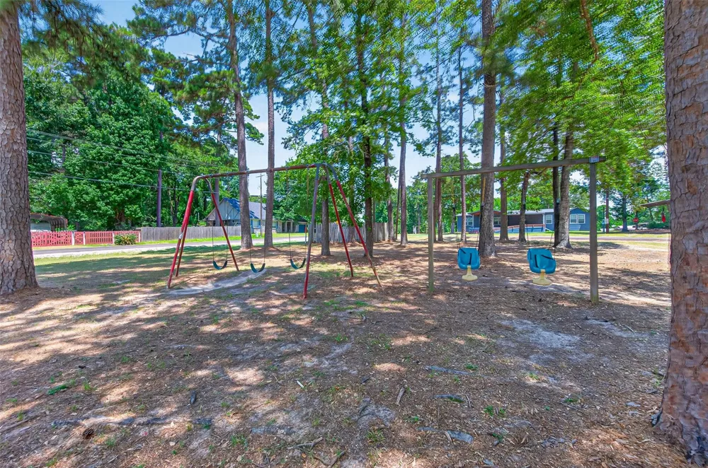 180 Holly Trail Trinity, TX 75862