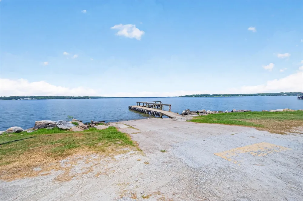 180 Holly Trail Trinity, TX 75862