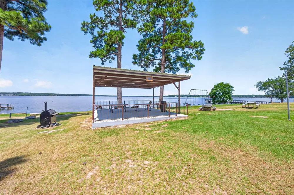 180 Holly Trail Trinity, TX 75862