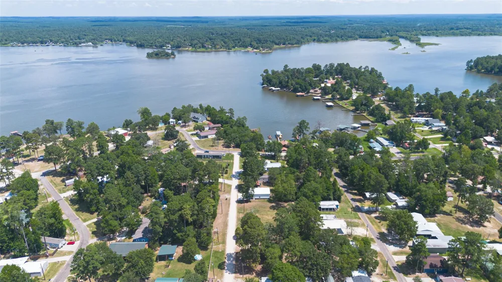 180 Holly Trail Trinity, TX 75862