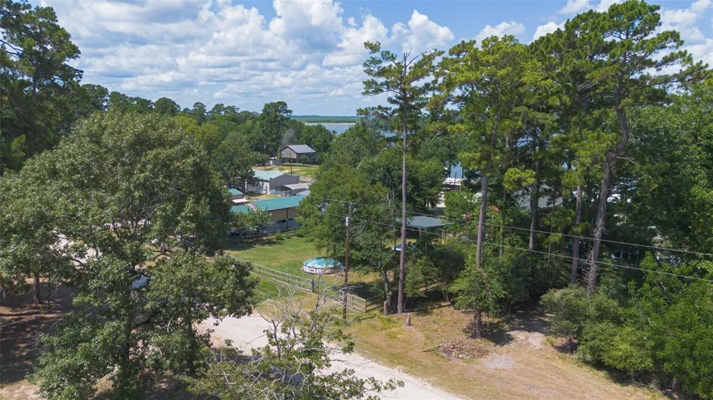 180 Holly Trail Trinity, TX 75862