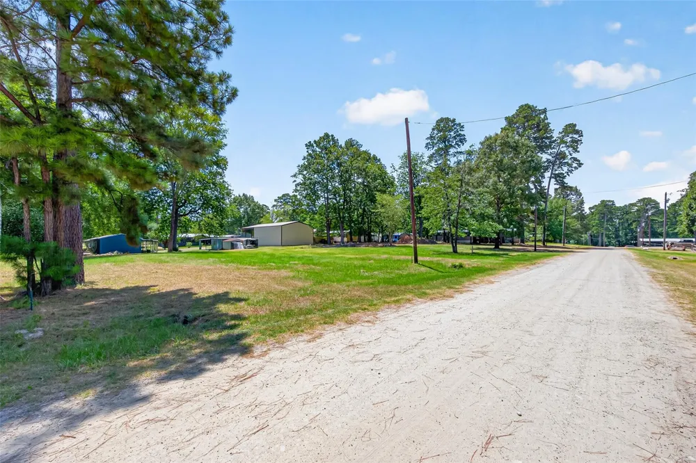 180 Holly Trail Trinity, TX 75862