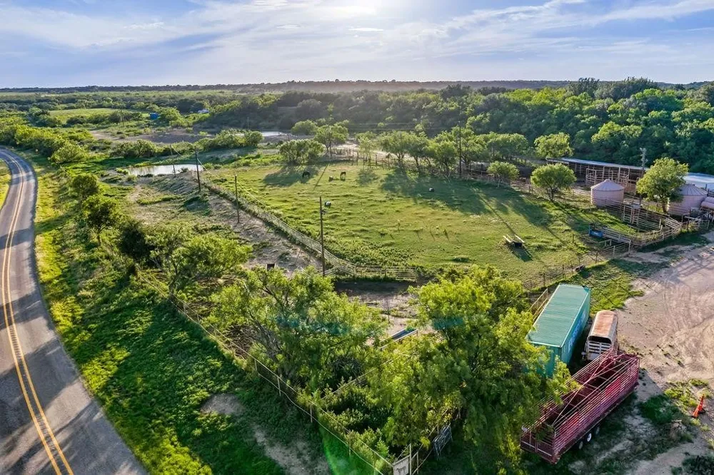5324 Fm 568 Santa Anna, TX 76878