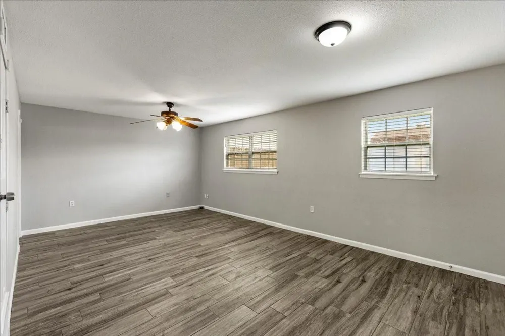1914 Larrabee Street #1-12 Seabrook, TX 77586