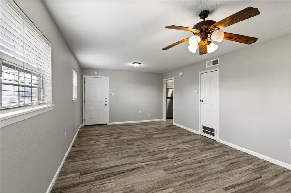 1914 Larrabee Street #1-12 Seabrook, TX 77586