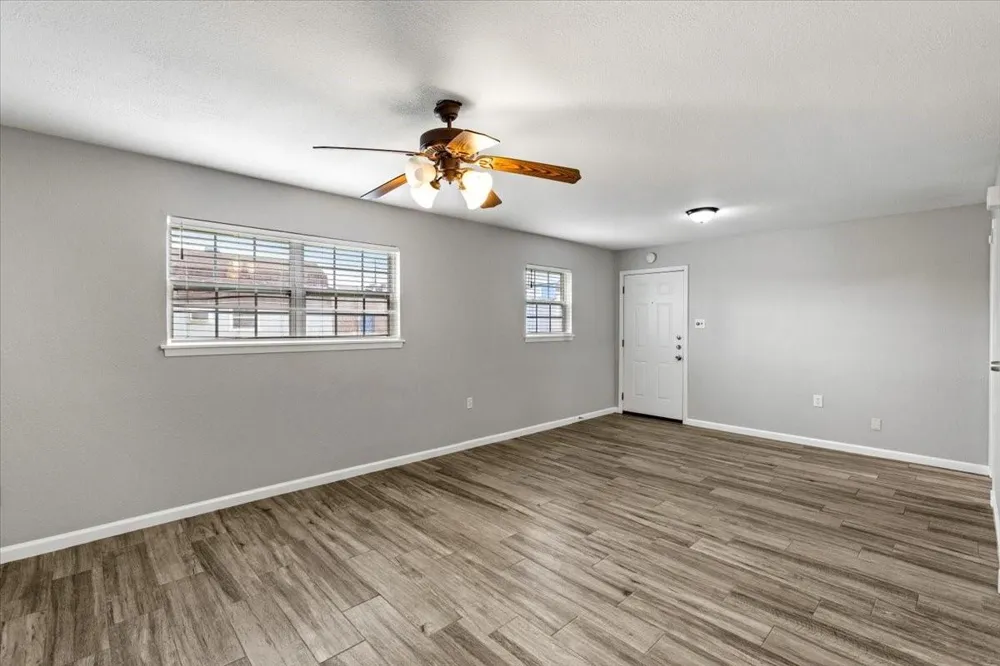 1914 Larrabee Street #1-12 Seabrook, TX 77586