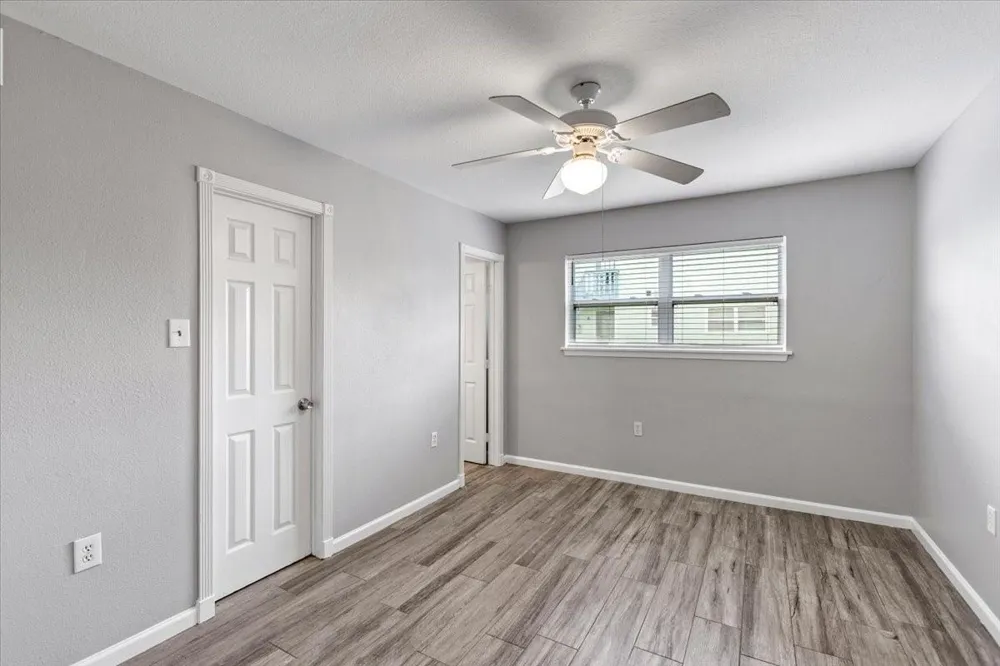 1914 Larrabee Street #1-12 Seabrook, TX 77586