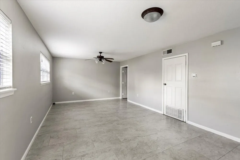 1914 Larrabee Street #1-12 Seabrook, TX 77586