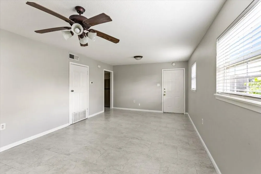 1914 Larrabee Street #1-12 Seabrook, TX 77586