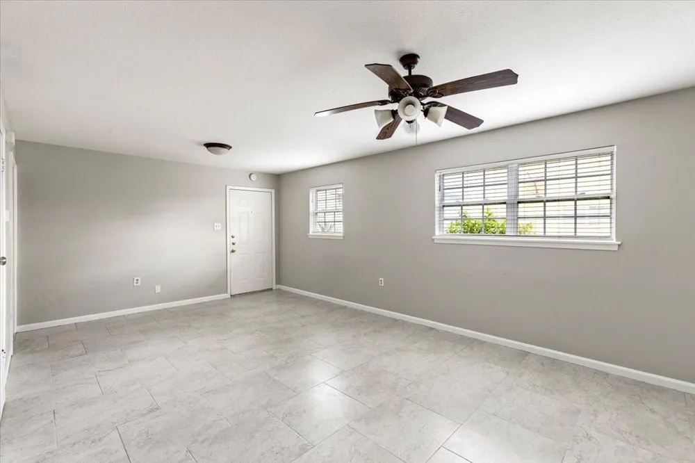 1914 Larrabee Street #1-12 Seabrook, TX 77586
