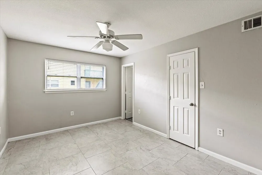 1914 Larrabee Street #1-12 Seabrook, TX 77586