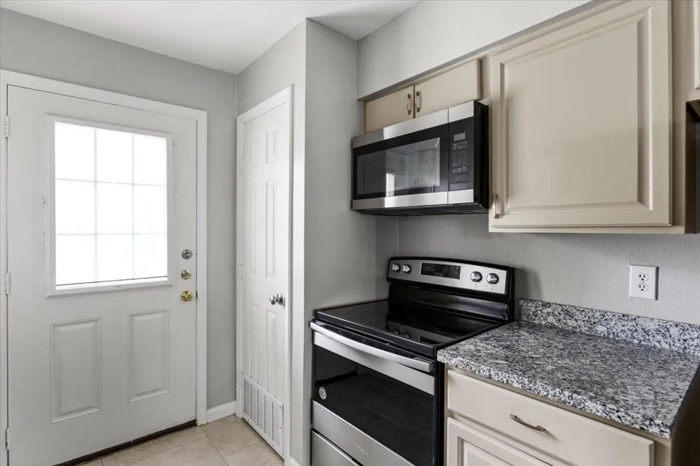 1914 Larrabee Street #1-12 Seabrook, TX 77586