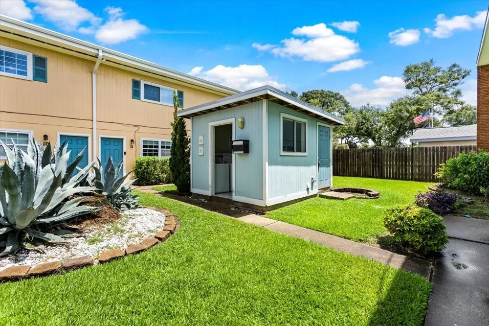 1914 Larrabee Street #1-12 Seabrook, TX 77586