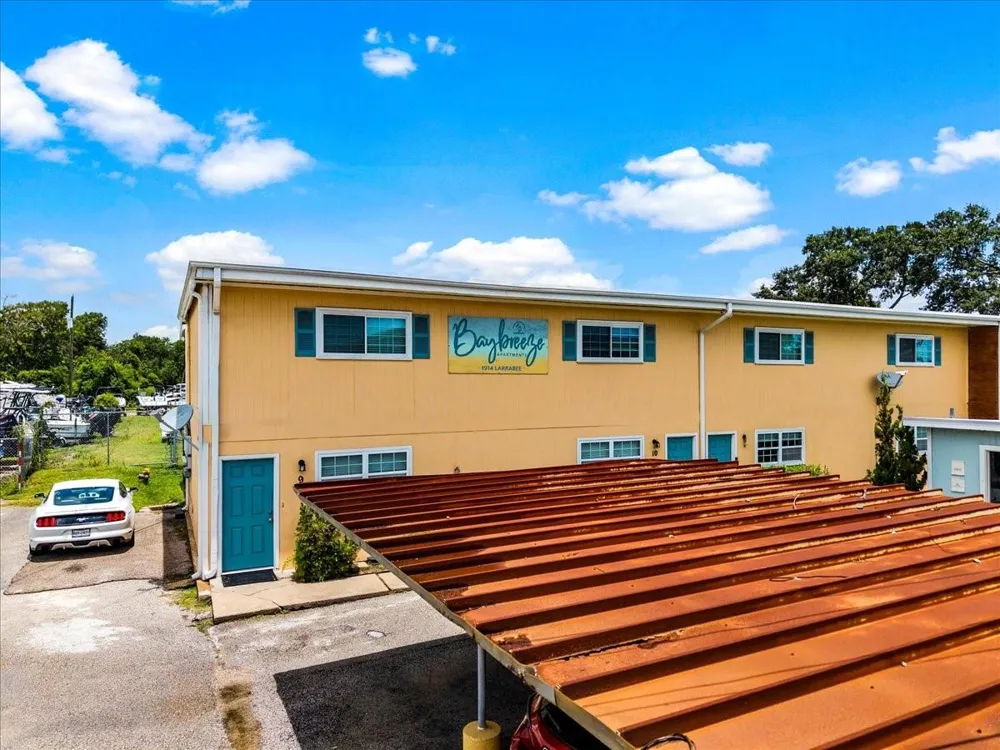 1914 Larrabee Street #1-12 Seabrook, TX 77586