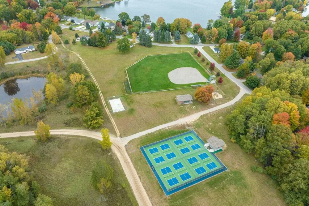6805 Mayfair Drive Canadian Lakes, MI 49346