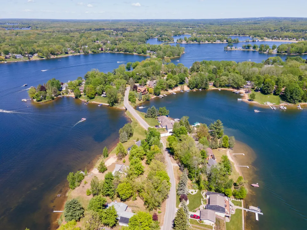 6805 Mayfair Drive Canadian Lakes, MI 49346