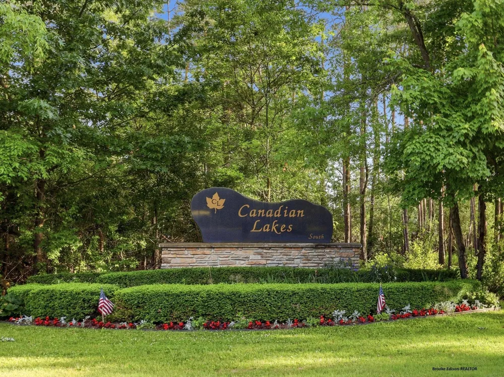 6805 Mayfair Drive Canadian Lakes, MI 49346