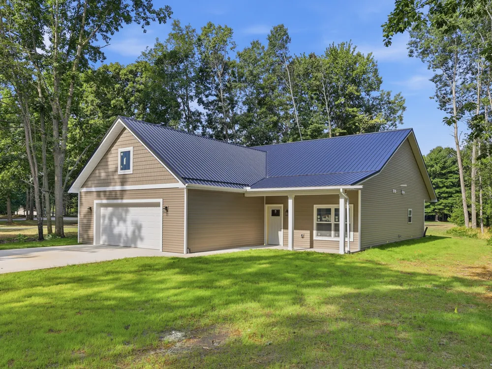 6805 Mayfair Drive Canadian Lakes, MI 49346