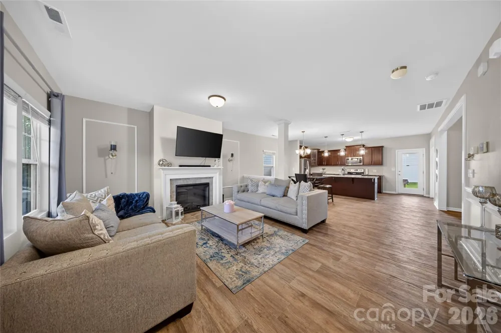5137 Thomasville Drive Belmont, NC 28012