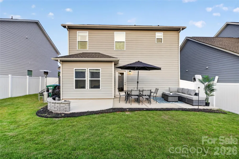 5137 Thomasville Drive Belmont, NC 28012