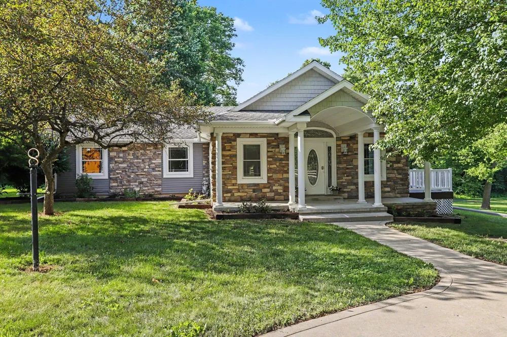 57530 Cool Water Lane Colon, MI 49040