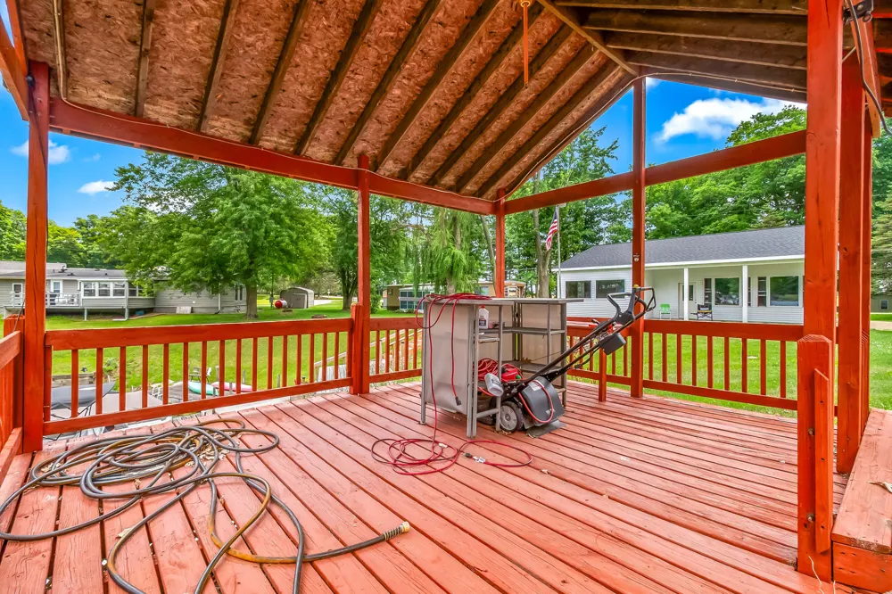 6915 Rowley Drive Jefferson Township, MI 49266