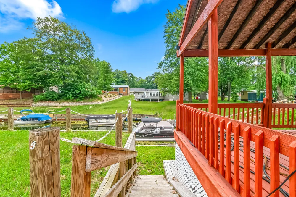 6915 Rowley Drive Jefferson Township, MI 49266