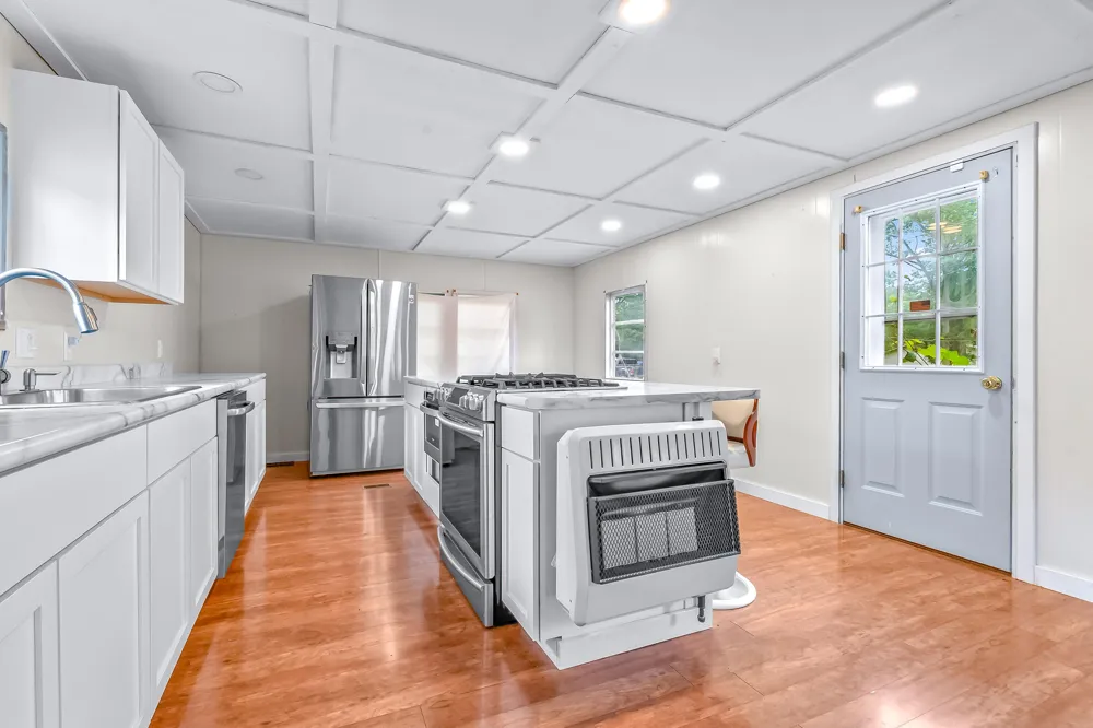 6915 Rowley Drive Jefferson Township, MI 49266