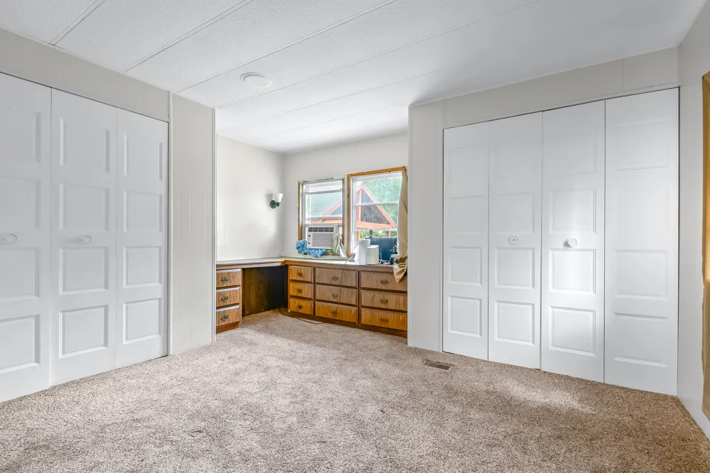 6915 Rowley Drive Jefferson Township, MI 49266