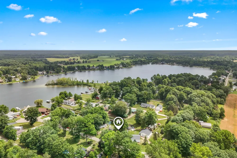 6915 Rowley Drive Jefferson Township, MI 49266
