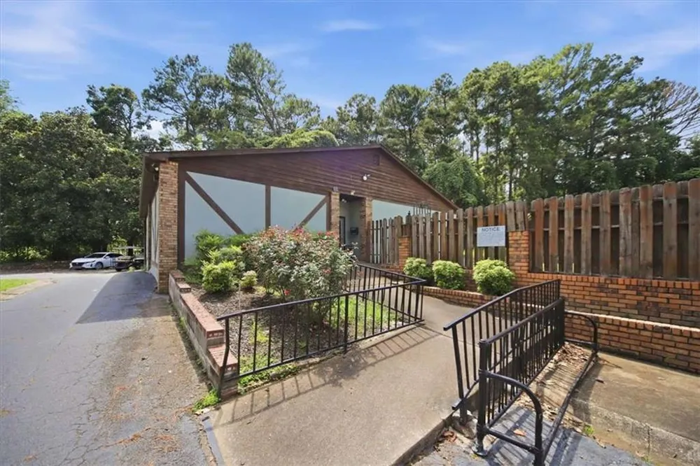 4701 Flat Shols rd Union City, GA 30291