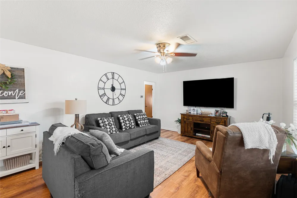 603 E 5th Street Muenster, TX 76252