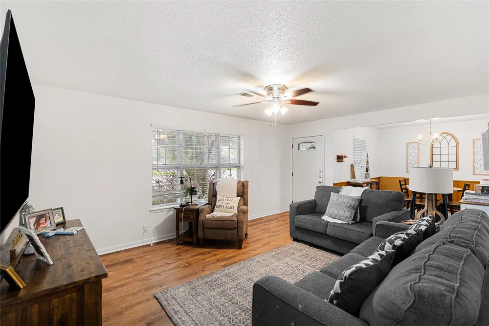 603 E 5th Street Muenster, TX 76252