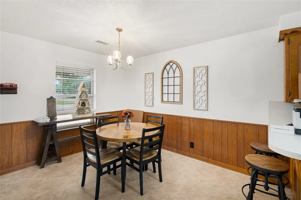 603 E 5th Street Muenster, TX 76252